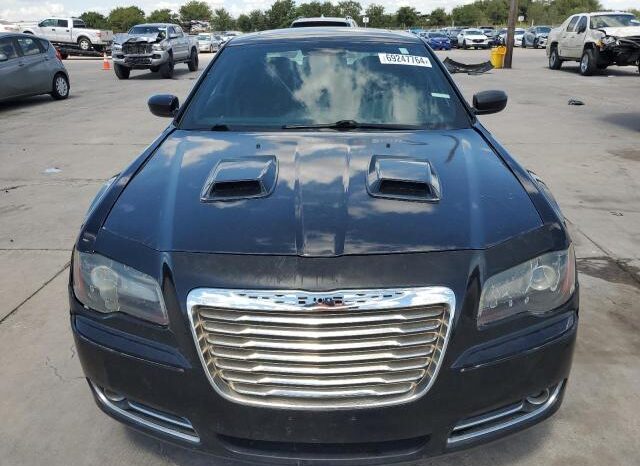 
								2012 Chrysler 300 full									