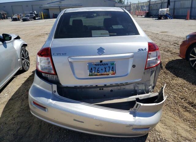 
								2013 Suzuki Sx4 full									