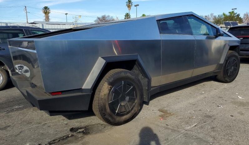 
								TESLA CYBERTRUCK full									