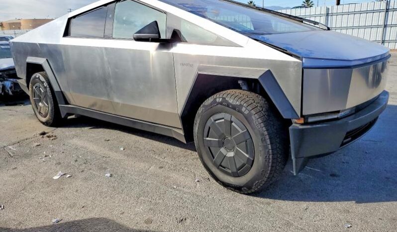 
								TESLA CYBERTRUCK full									