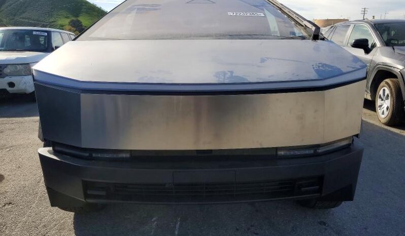 
								TESLA CYBERTRUCK full									