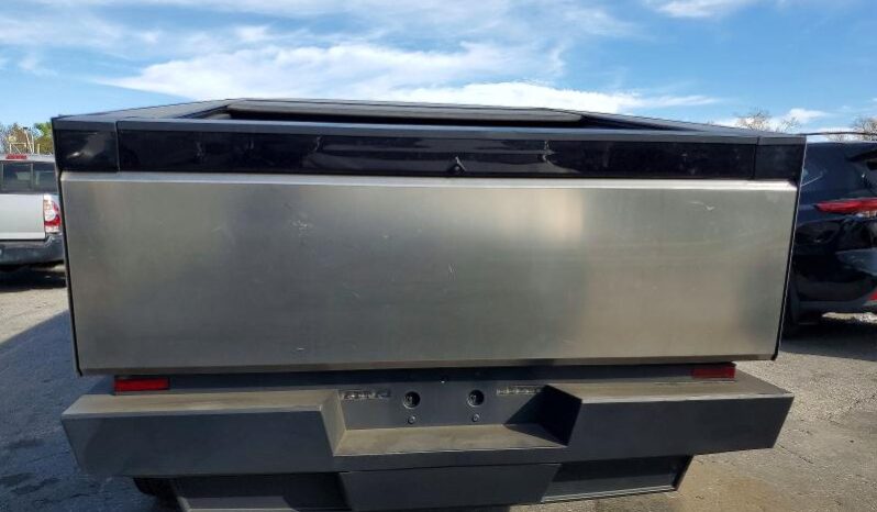 
								TESLA CYBERTRUCK full									