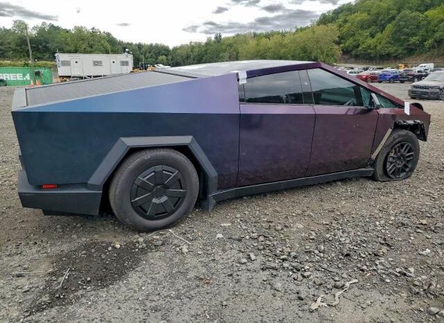 
								TESLA CYBERTRUCK full									