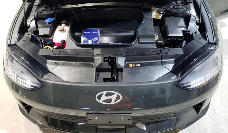 
								Hyundai IONIQ 6 full									