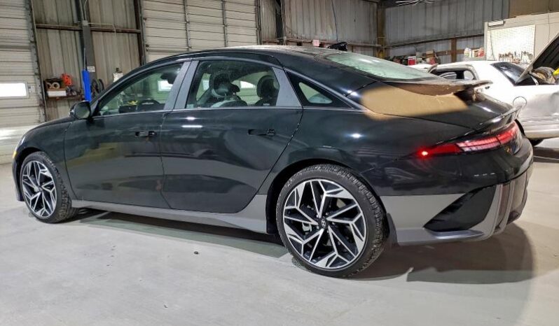 
								Hyundai IONIQ 6 full									