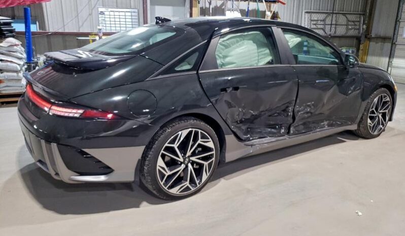 
								Hyundai IONIQ 6 full									