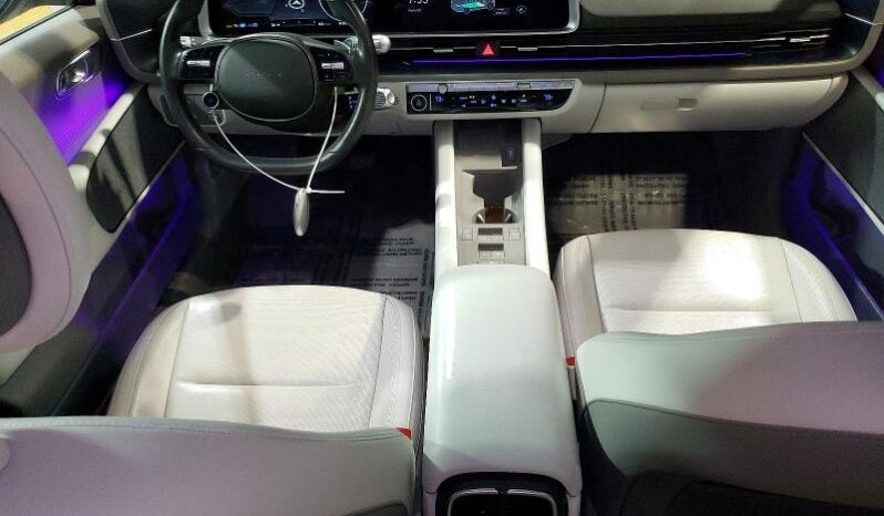 
								Hyundai IONIQ 6 full									