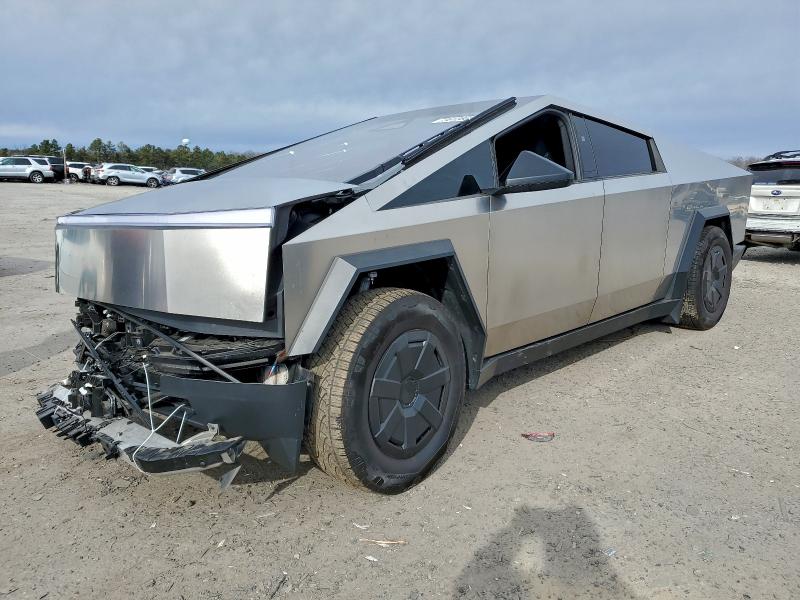 TESLA CYBERTRUCK
