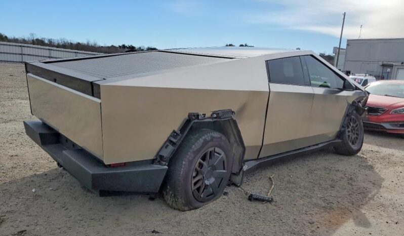 
								TESLA CYBERTRUCK full									