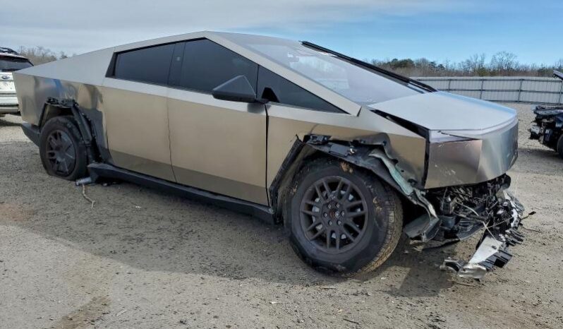 
								TESLA CYBERTRUCK full									