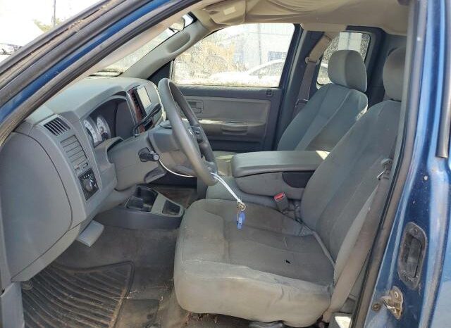 
								2005 Dodge Dakota full									