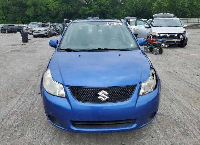 
								2013 Suzuki Sx4 full									