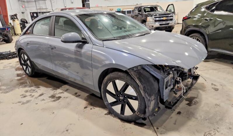 
								Hyundai IONIQ 6 full									