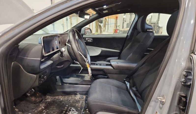 
								Hyundai IONIQ 6 full									