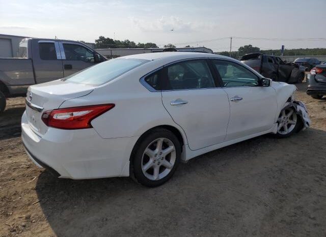 
								2018 Nissan Altima 2.5 full									
