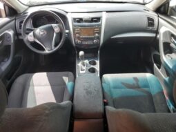 
										2015 Nissan Altima 2.5 full									