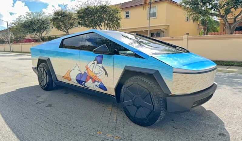 
								TESLA CYBERTRUCK full									