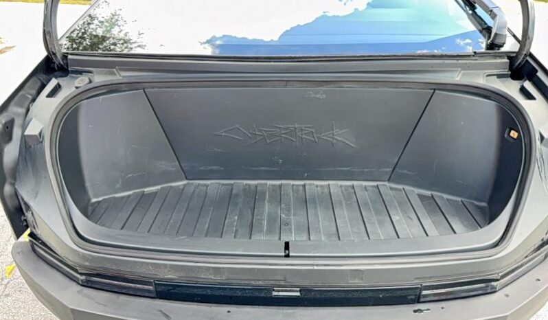 
								TESLA CYBERTRUCK full									