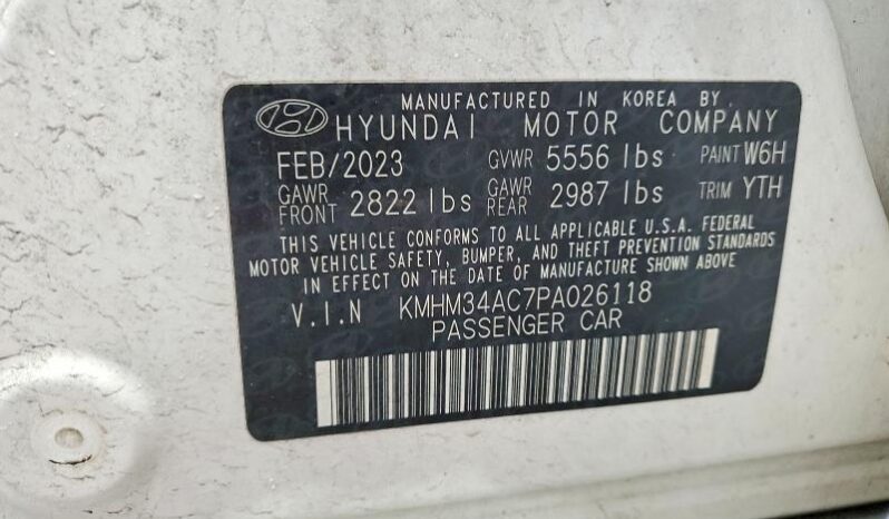 
								Hyundai IONIQ 6 full									