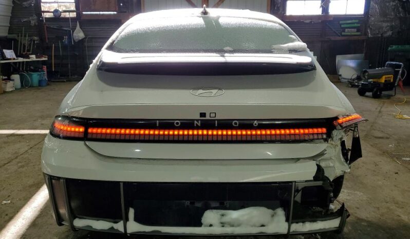 
								Hyundai IONIQ 6 full									