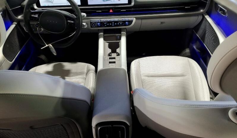 
								Hyundai IONIQ 6 full									