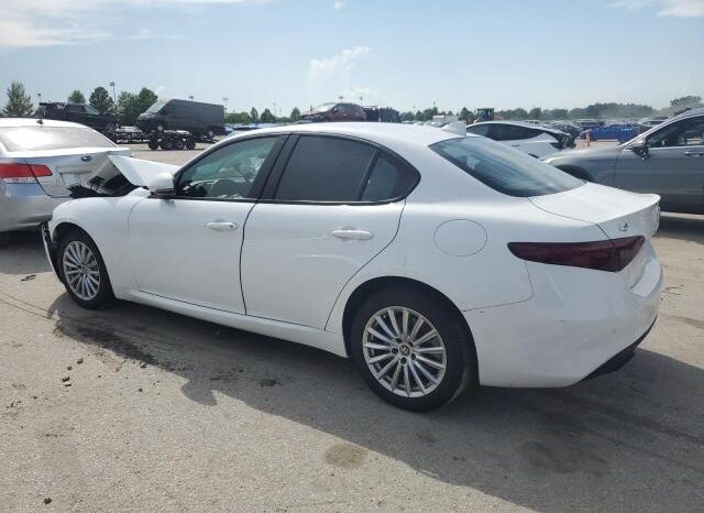 
								2022 Alfa romeo Giulia full									