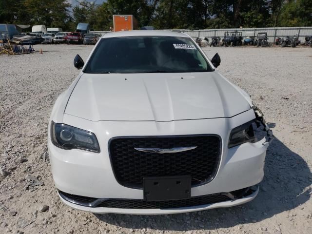 2018 Chrysler 300