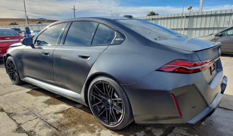
								2026 BMW M5 full									