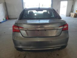 
										2013 Chrysler 200 lx full									