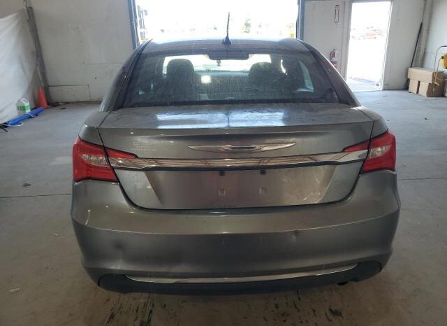 
								2013 Chrysler 200 lx full									