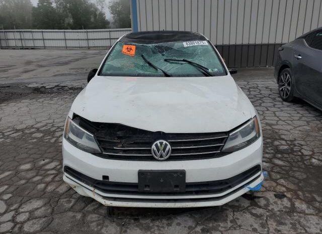 
								2015 Volkswagen Jetta se full									