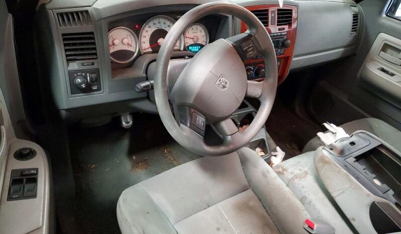 
								2005 Dodge Dakota full									
