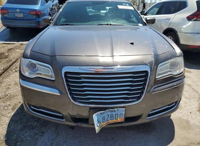 
								2013 Chrysler 300 full									