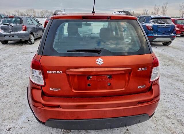 
								2010 Suzuki Sx4 full									