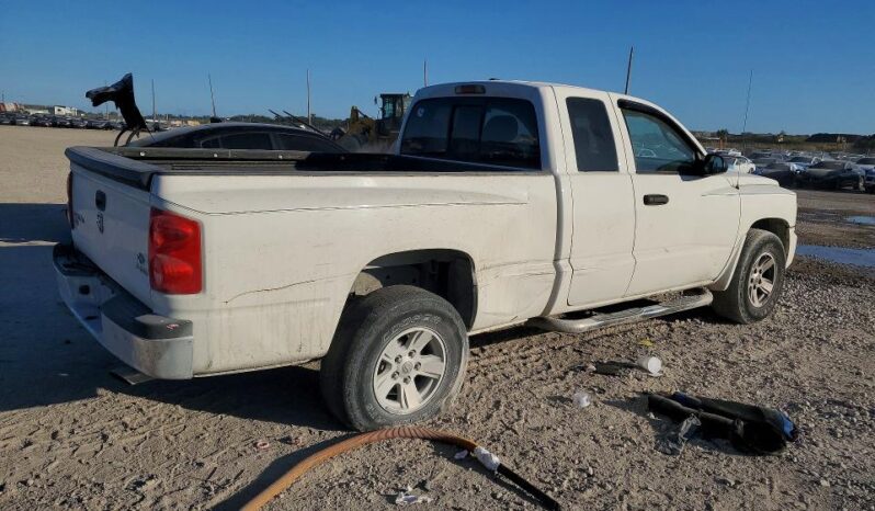 
								2008 Dodge Dakota full									