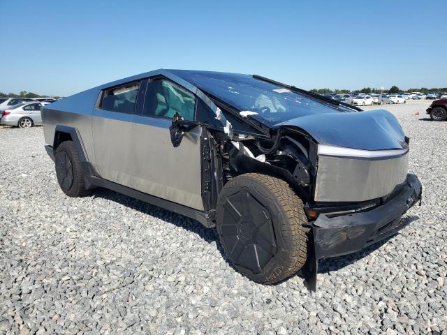 TESLA CYBERTRUCK