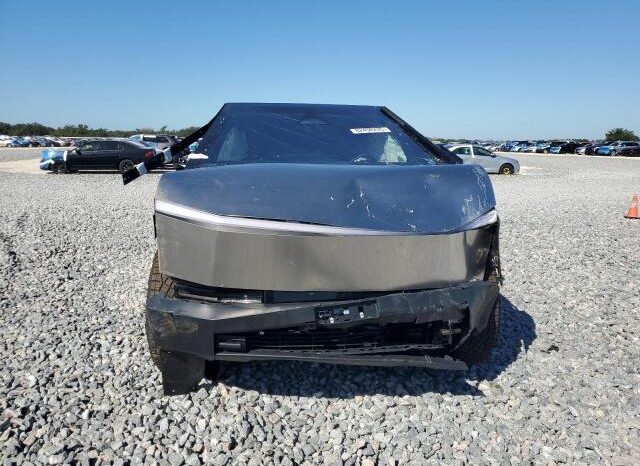 
								TESLA CYBERTRUCK full									