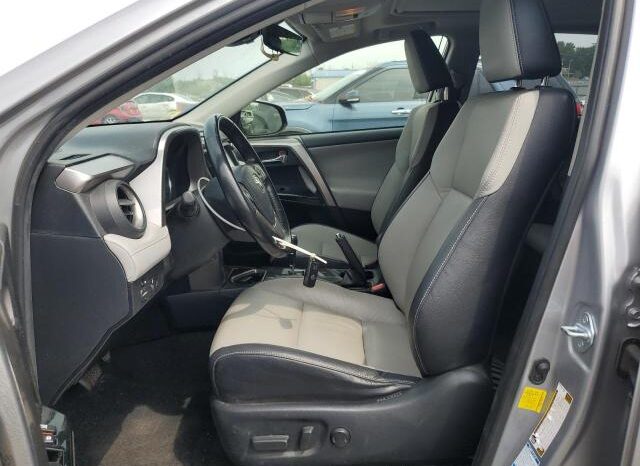 
								2018 Toyota Rav4 full									