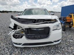 
										2019 Chrysler 300 full									