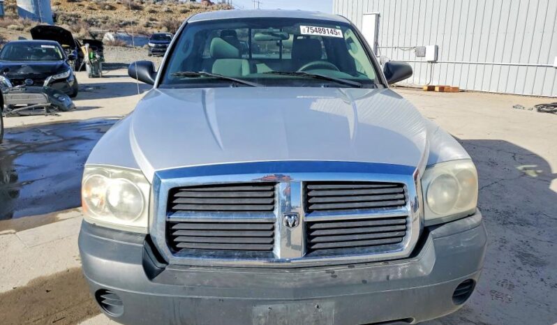 
								2005 Dodge Dakota full									