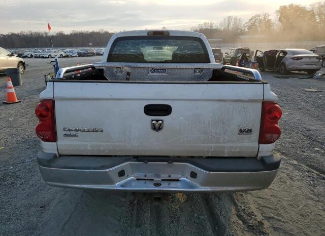 
								2005 Dodge Dakota full									