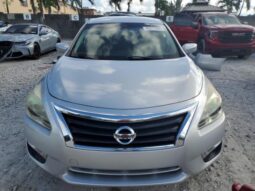 
										2014 Nissan Altima 2.5 full									