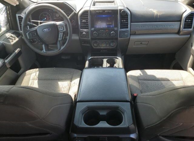 
								2021 Ford F250 super full									