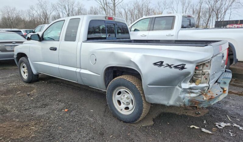 
								2005 Dodge Dakota full									