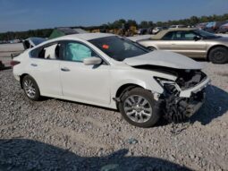 
										2015 Nissan Altima 2.5 full									