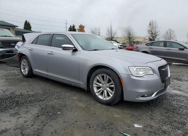
								2016 Chrysler 300 full									