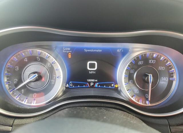 
								2019 Chrysler 300 full									