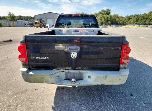 
								2005 Dodge Dakota full									