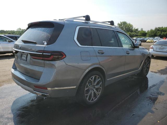 2025 BMW X7