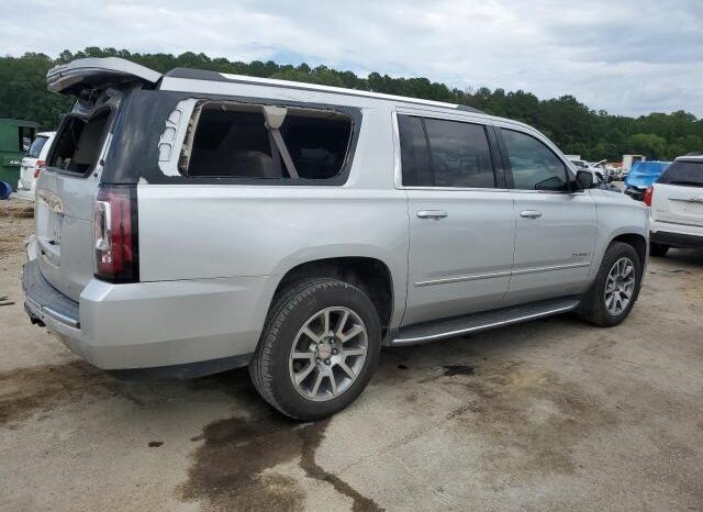 
								2016 Gmc Yukon full									